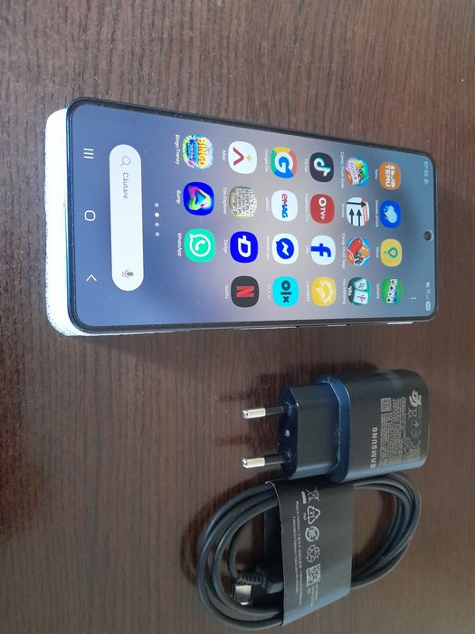 Vand / Schimb  Samsung  S 26 Black model   512 Gb   ca nou