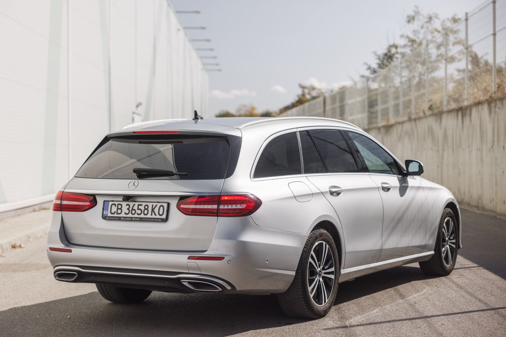 Mercedes E220 Силър Стар Реални 55 хил. км Пълна история Лизинг