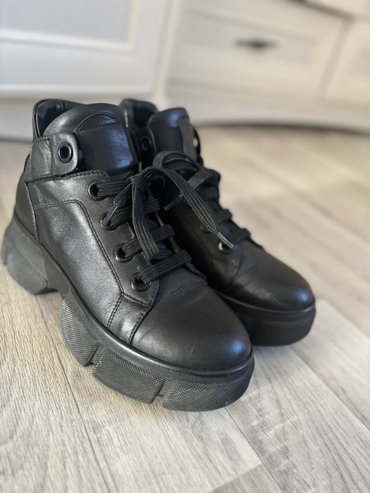 Продам обувь на осень, очень удобная