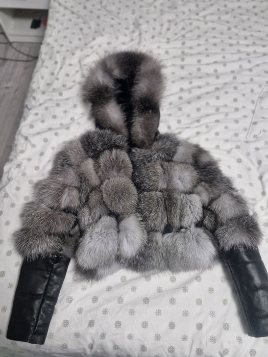 Greaca de blana cu gluga