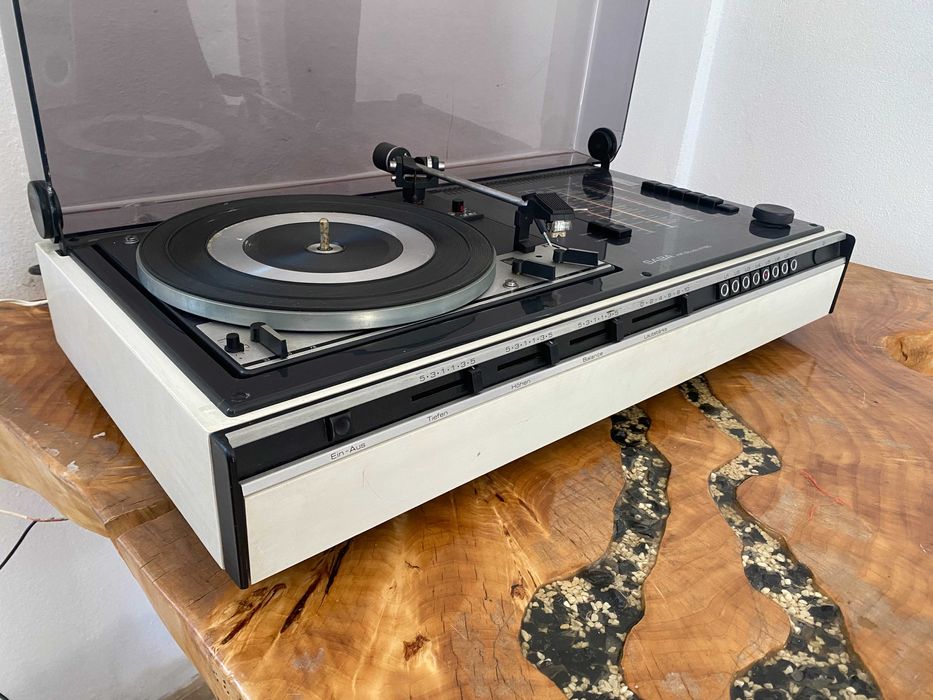 deck / radio saba 8760