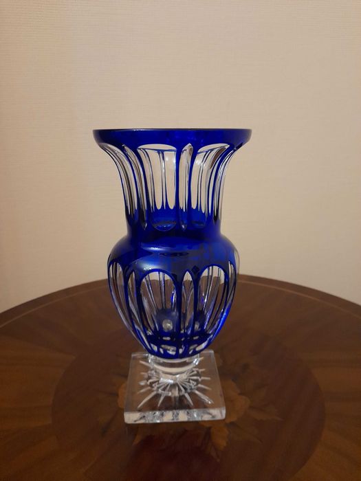 Хрустальная ваза