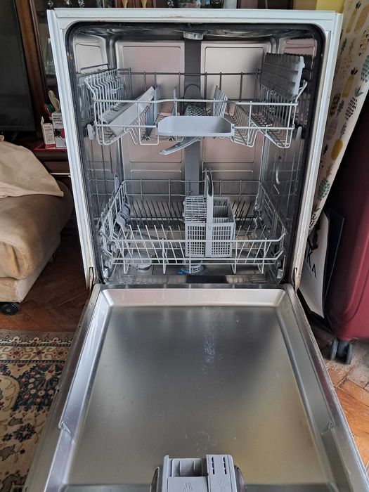 Съдомиялна машина Сименс 60см за пълно вграждане .Възможен бартер-45см