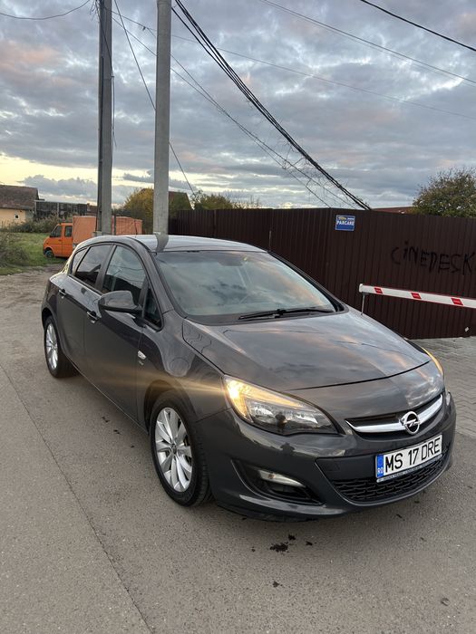 OPEL Astra 2013 — imagine 1