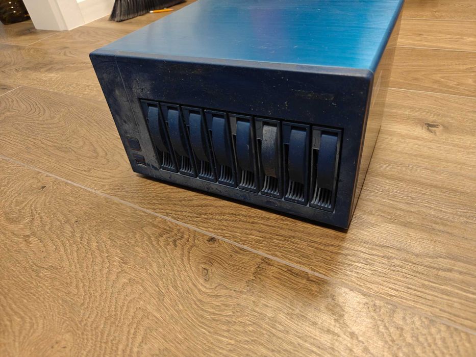 Carcasa NAS U-NAS NSC 800