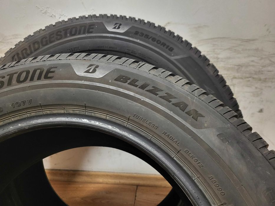 235/60/18 Bridgestone 2024 г. / зимни гуми