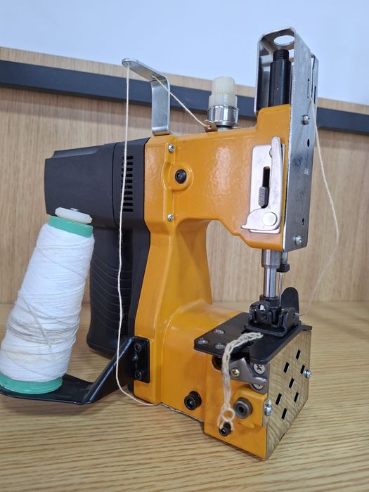 Мешочная ручная швейная машинка