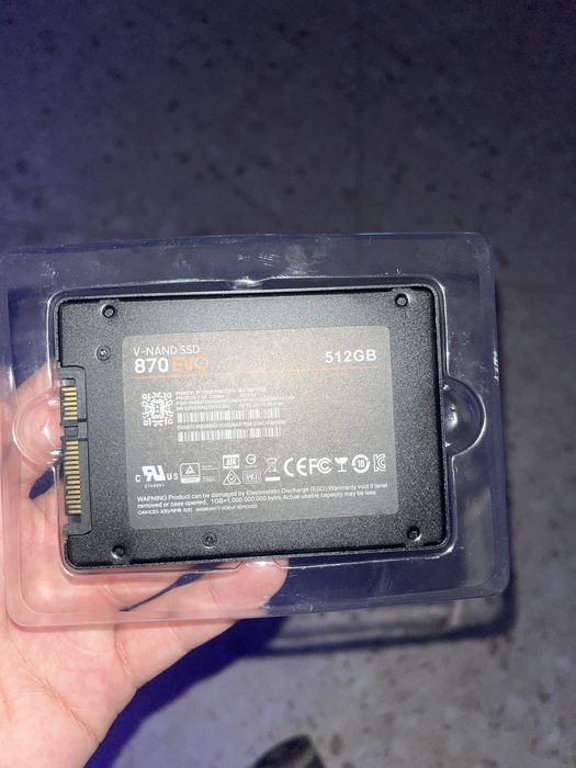 SSD SATA 512gb новый