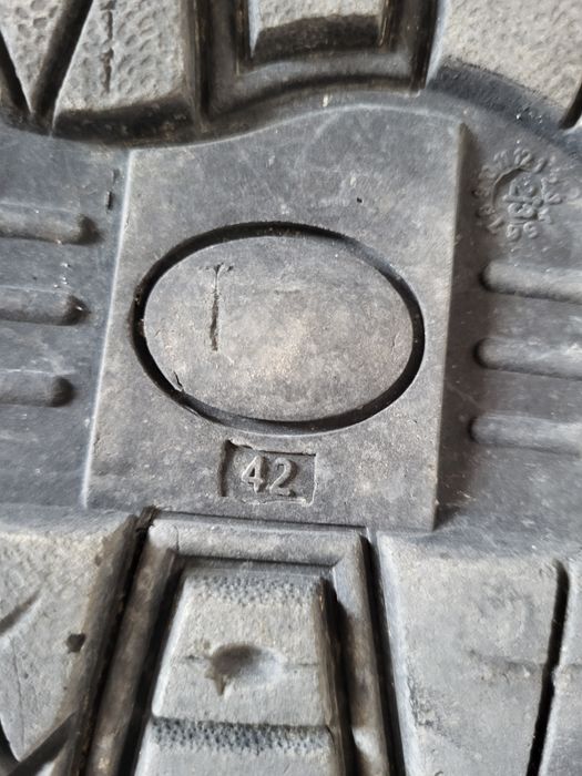 Продам спецобувь летний