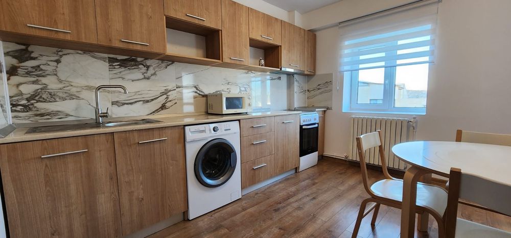 De închiriat apartament 2 camere Unirii