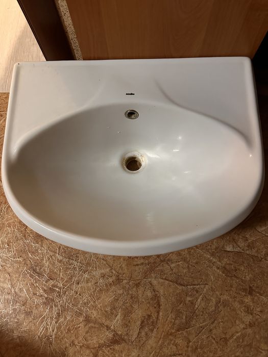 Раковина с пьедесталом