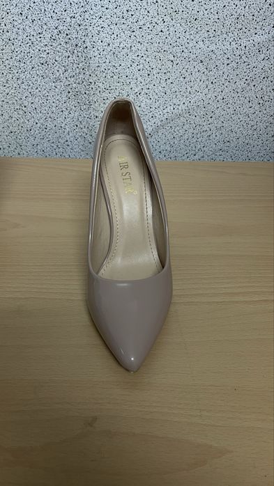 Високи токчета