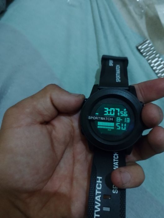 Sport watch hamma qulayliklarga ega