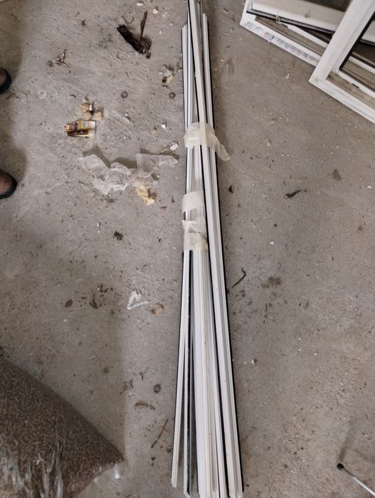 Дограми и стъкла за прозорци и врати