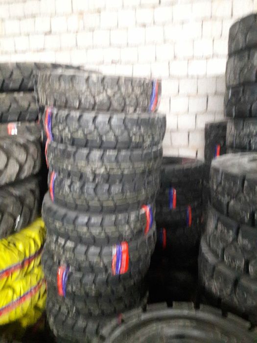 ШИНЫ ДЛЯ КАРЫ 6.00-9 PR10Rockbuster( китай).-ЛИТОЙ-КАУЧУК.