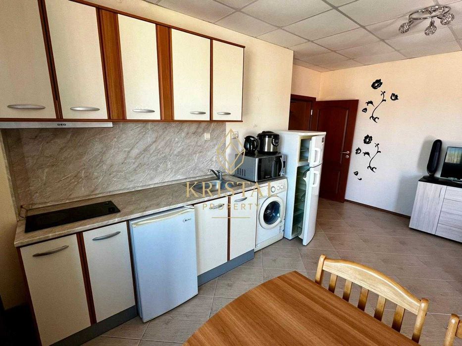 Продава се Тристаен апартамент в к.к. Слънчев бряг - 77 кв.м за 1072 €/кв.м - Снимка #3