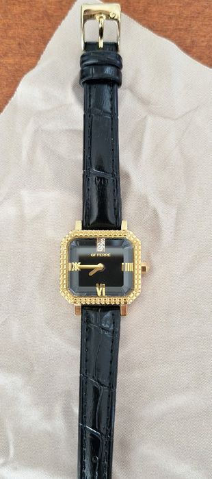Дамски елегантен часовник GF FERRE