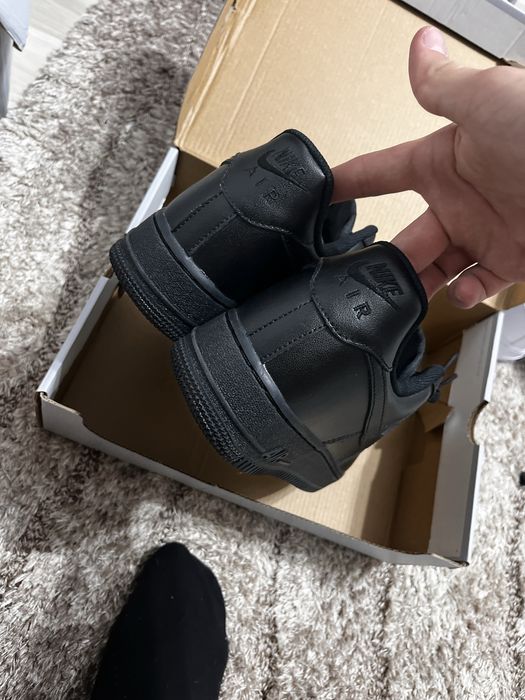 Adidasi nike air firce 1