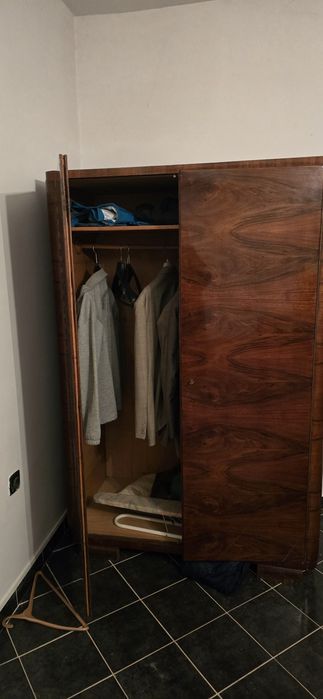 Mobilă vintage lemn nuc