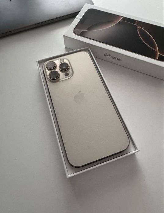 iPhone 16 pro max 256 gb