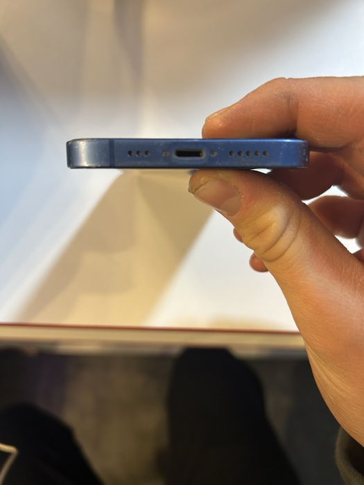 Продам айфон 13 срочно