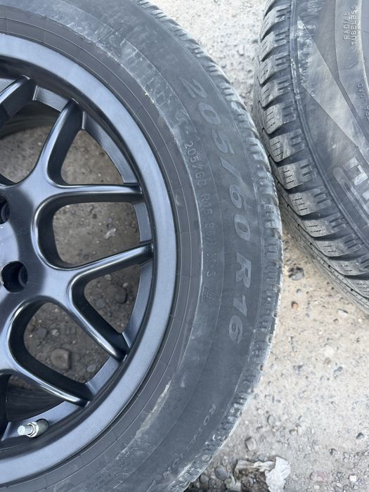 Jante BMW Seria 3 F30 R16 cu Anvelope Iarnă Pirelli 205/60 R16