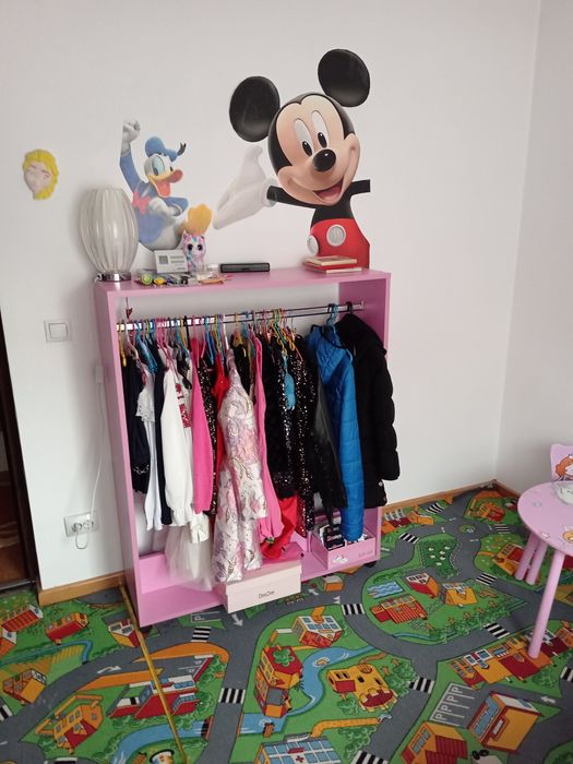 Vinzare mic mobilier de fetite.