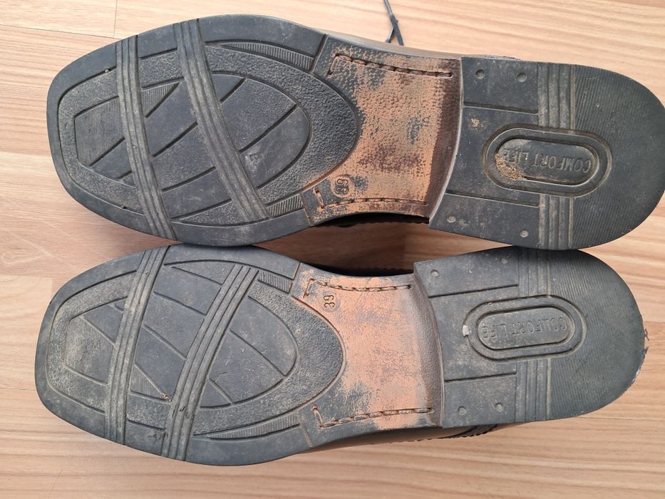 Vand pantofi barbati din piele naturala,nr 39.