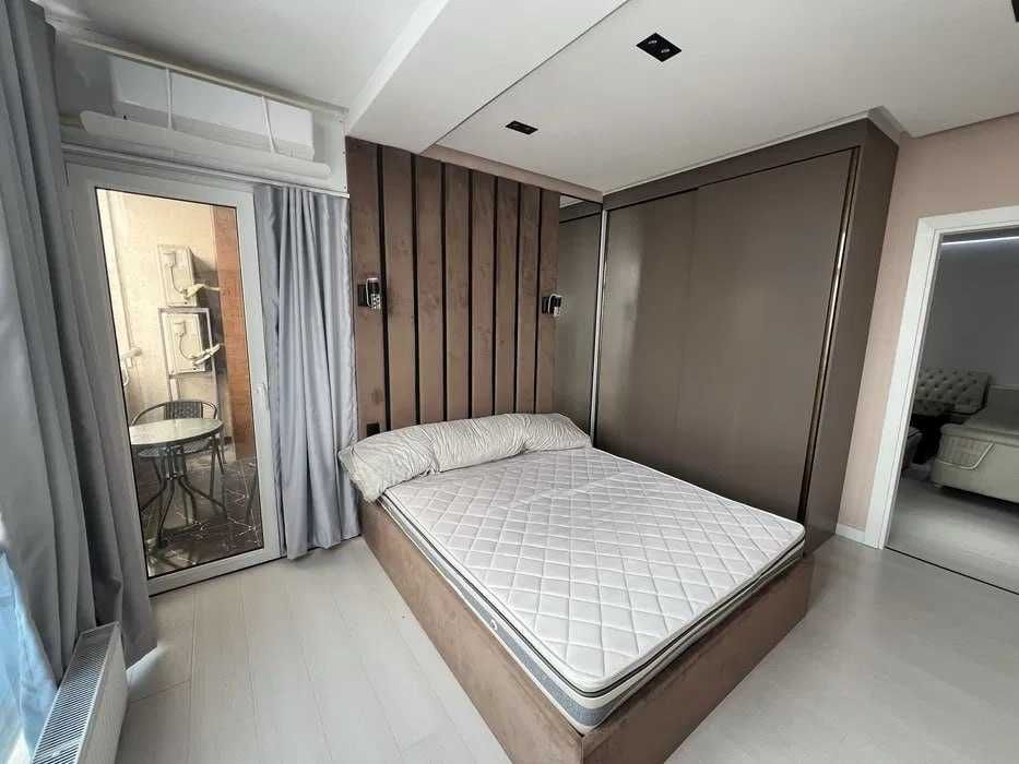 Срочно продается 2х ком Хон Сарой Дипломат 54м2   посолство США !!