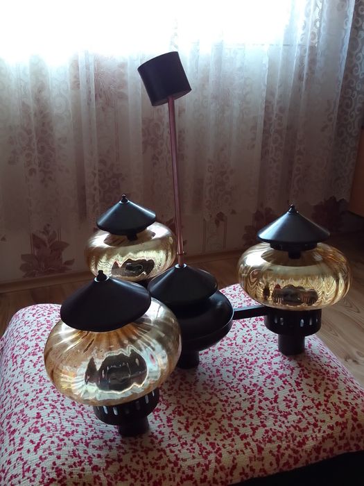 Полилей с три гнезда за крушки ...Плексиглас и метал...