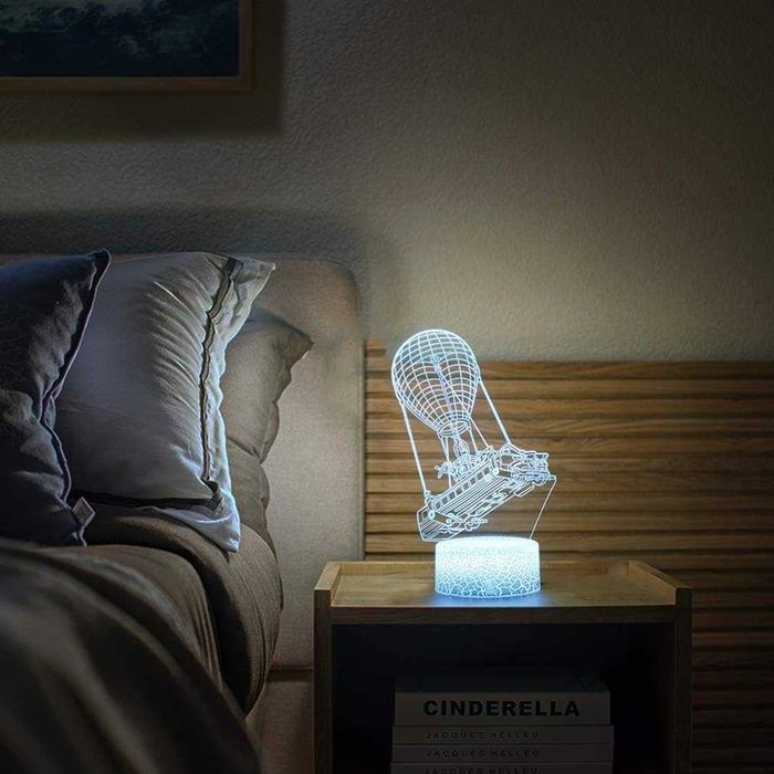 Battle Bus 3D нощна лампа с дистанционно 16 променящи се цвята USB