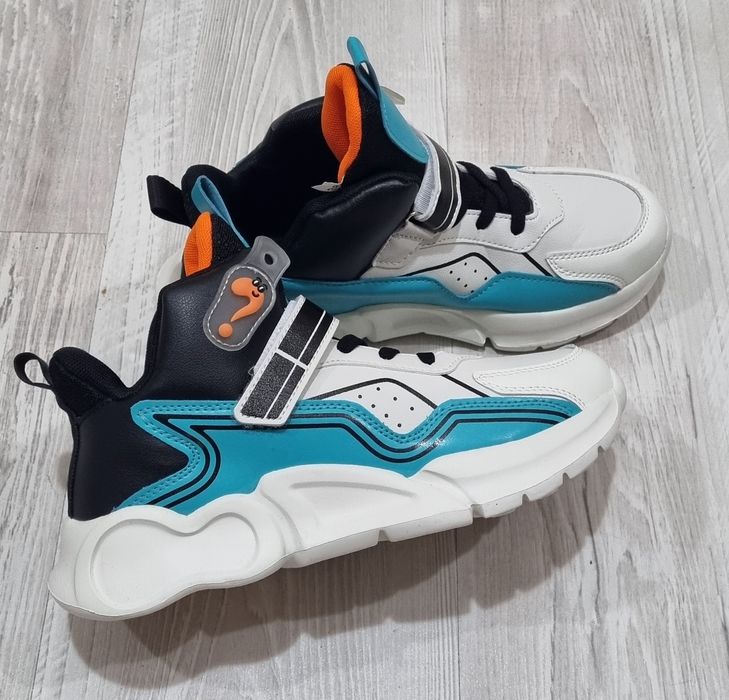 Adidasi băieți nr 38