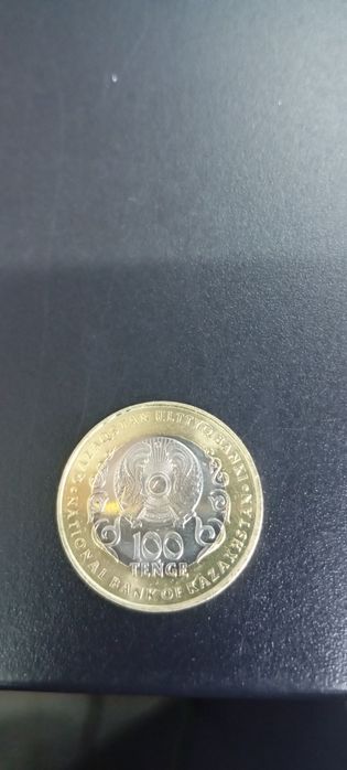 Продам монету 100т. Колекционная