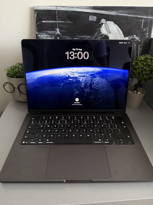 MacBook PRO M5 14-inch