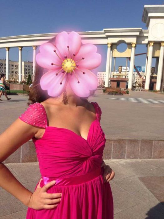 Вечернее платье цвета фуксии