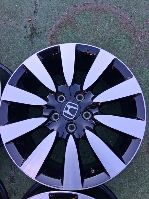 17цола за HONDA  7J×17 ет50. 5×114.3 ц.64.1мм