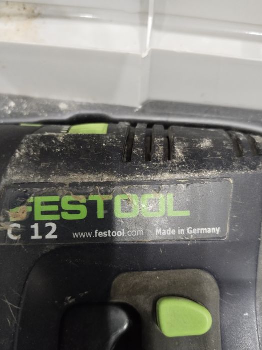 Шуруповёрт батареиячный