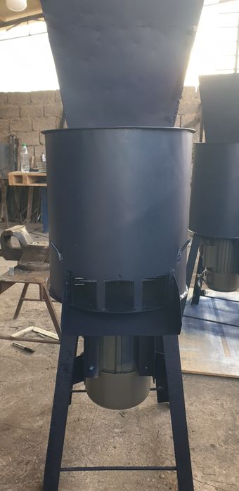 Universal drobilka