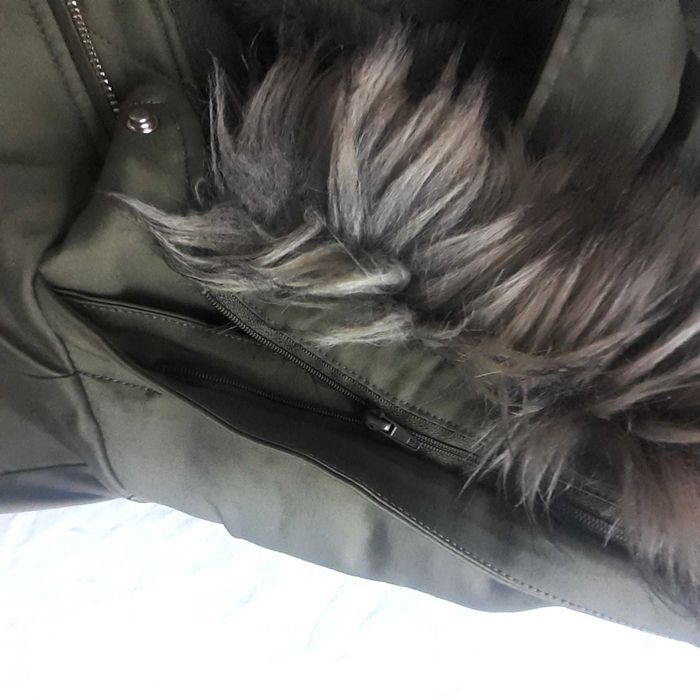 Geacă de damă, cu glugă cu blăniță, Orsay, verde olive, mărimea 38