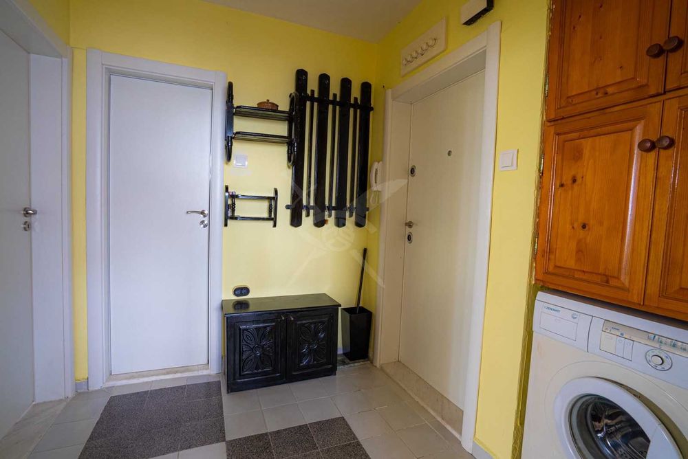 Продава се Двустаен апартамент в Бургас, Славейков - 69 кв.м за 1696 €/кв.м - Снимка #2