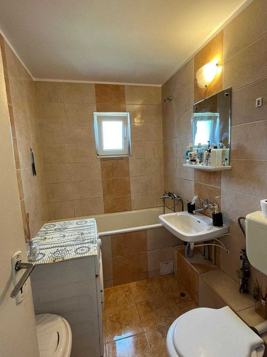 PF ÎNCHIRIEZ APARTAMENT 2 camere Întrelacuri