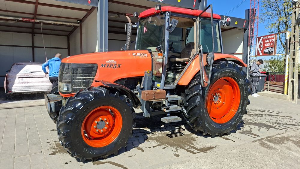 Tractor Kubota 120 cp 4x4