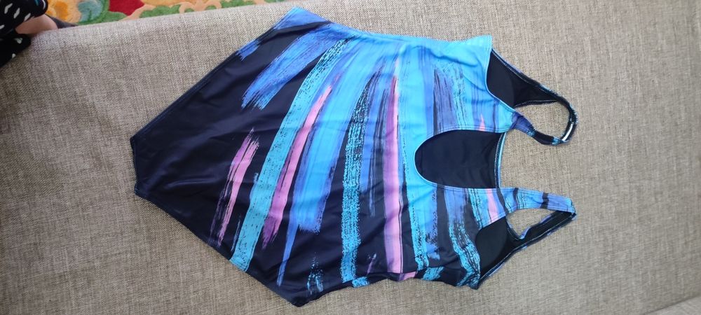 Женский купальник. Размер 56. Новый.