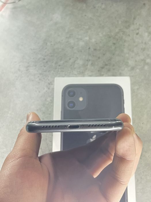 iPhone 11   64GB