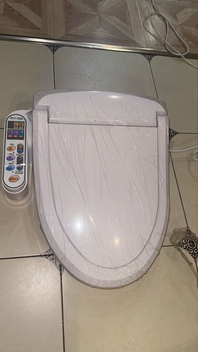 Продаю электронные крышки-биде