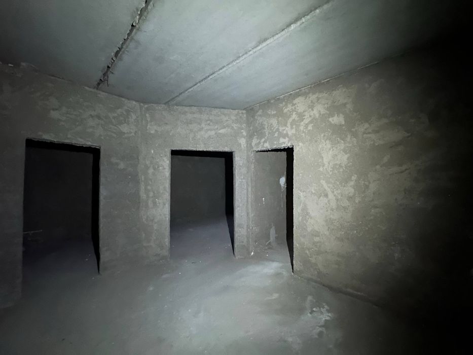 Продается 2х комнатная квартира в состаянии каробка в районе Бульвар