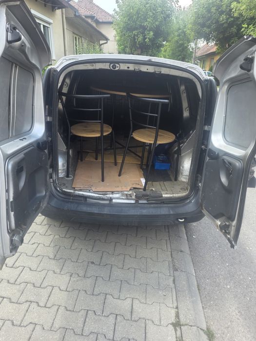 Vând Dacia Logan Van 2 uși laterale stare bună de funcționare