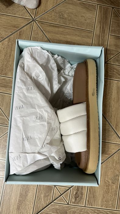 Кожаные шлепанцы