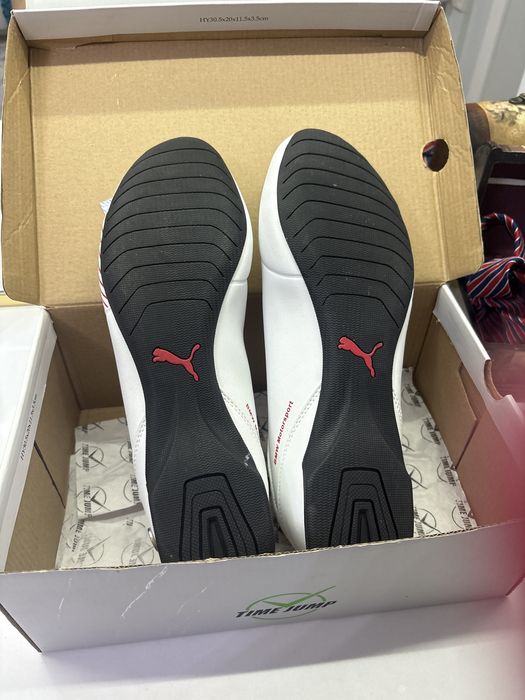 Кроссовки Puma.