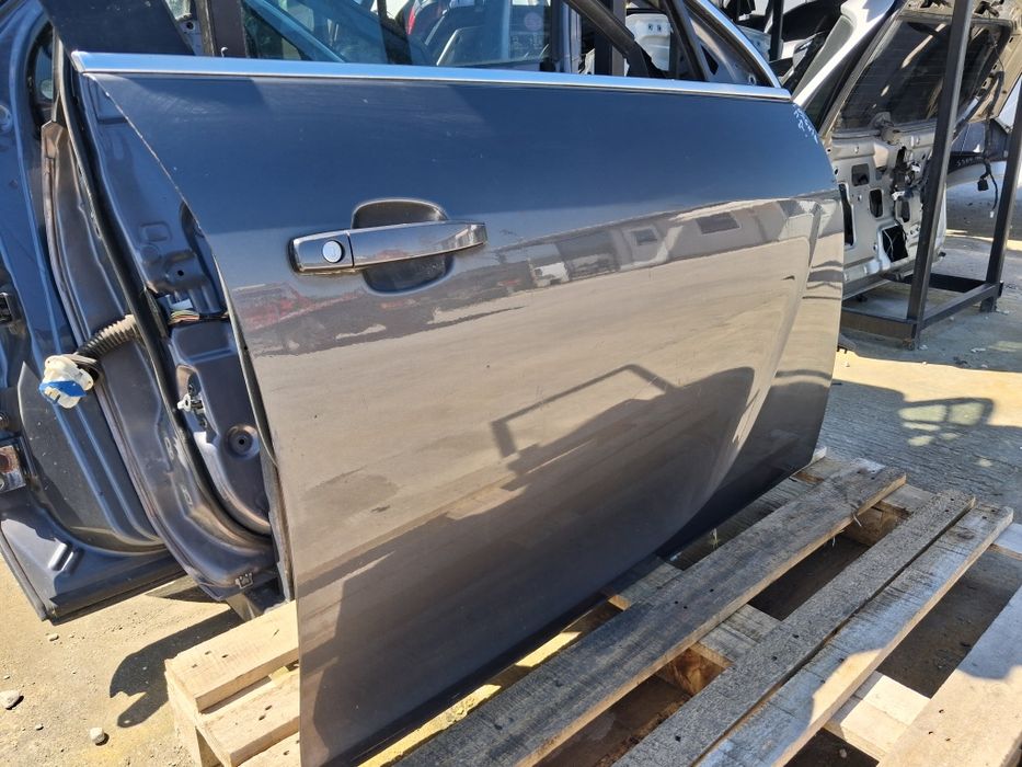 Врата Opel Insignia 2010г.